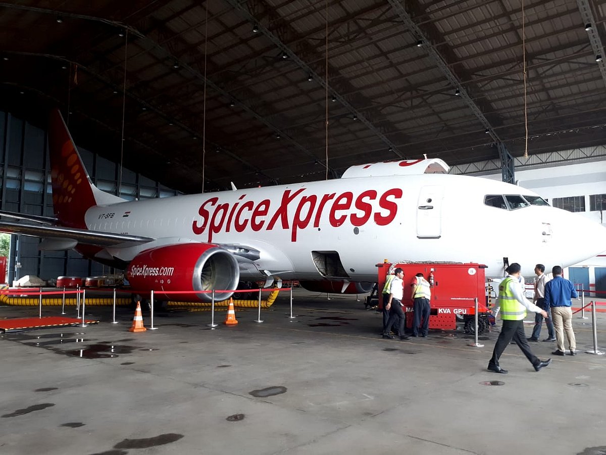 SpiceXpress aircraft at a hanger in Delhi. (Photographer: Bhanvi Arora)