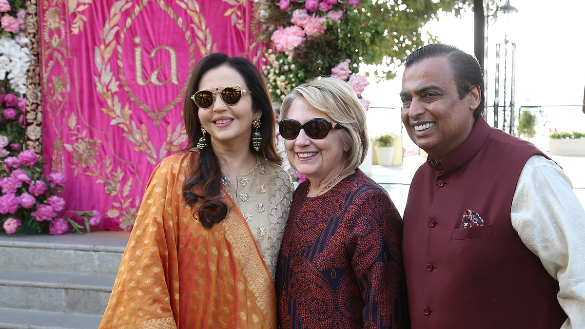 Nita Ambani and Mukesh Ambani with Hilary Clinton at the pre-wedding rituals of Isha Ambani and Anand Piramal in Udaipur. (Source: Reliance Industries)
