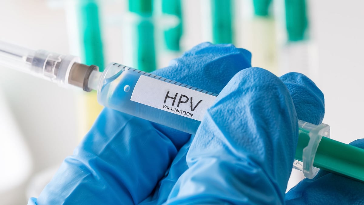 HPV Vaccine: सर्वाइकल कैंसर सहित कई बीमारियों से बचाव में असरदार है एचपीवी वैक्सीन, जानिए टीके की कितनी है कीमत HPV Vaccine: सर्वाइकल कैंसर सहित कई बीमारियों से बचाव में असरदार है एचपीवी वैक्सीन, जानिए टीके की कितनी है कीमत