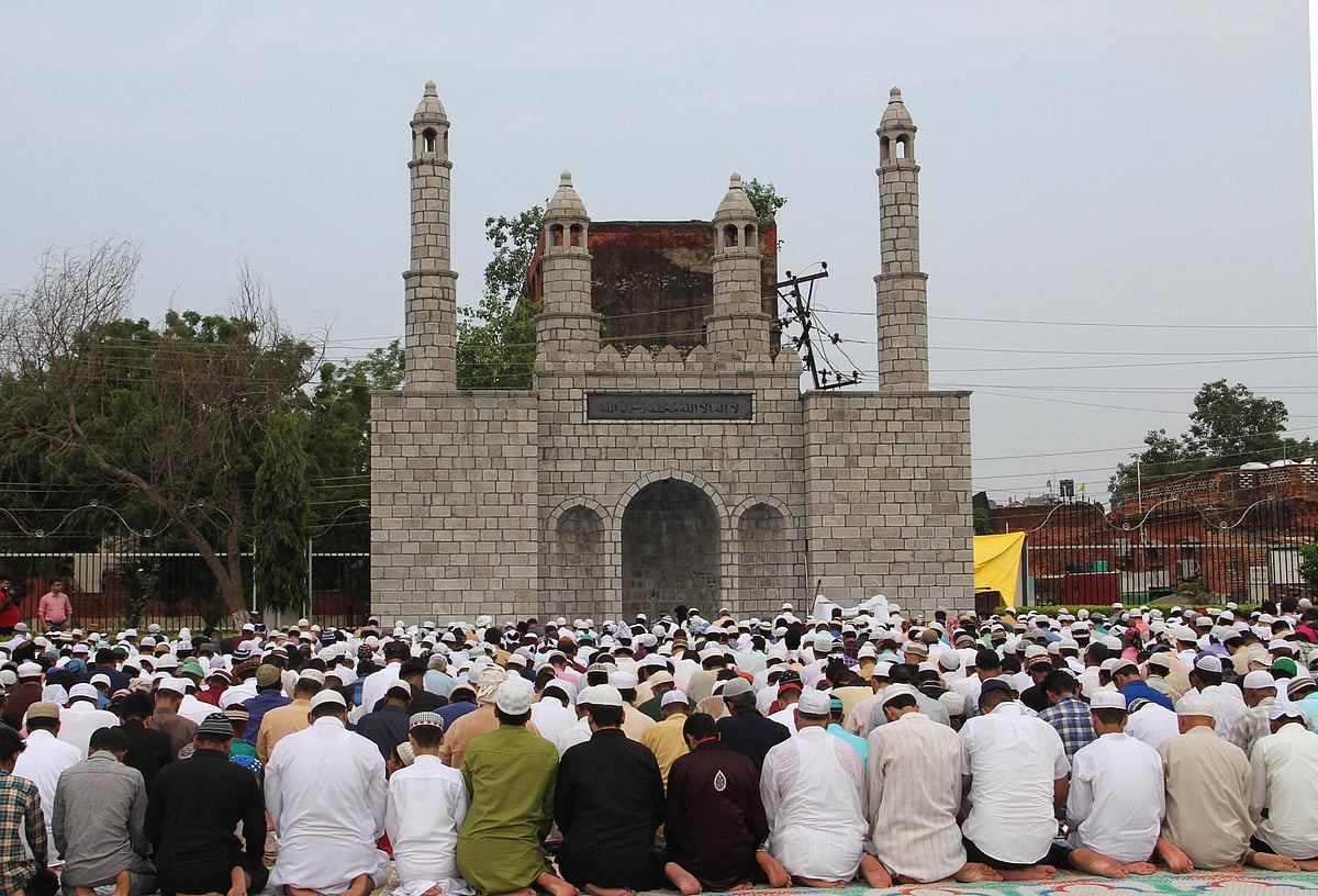Muslims offer Eid al-Adha prayers at Eidgah, in Jammu, India (Source: PTI)