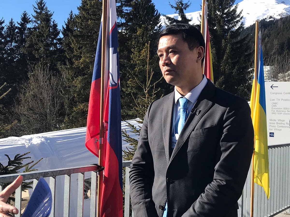 Zhu Ning, associate dean at Tsinghua University, Beijing, on the sidelines of the 2020 World Economic Forum in Davos, Switzerland, on Thursday, Jan 23., 2020. (Photo: BloombergQuint)