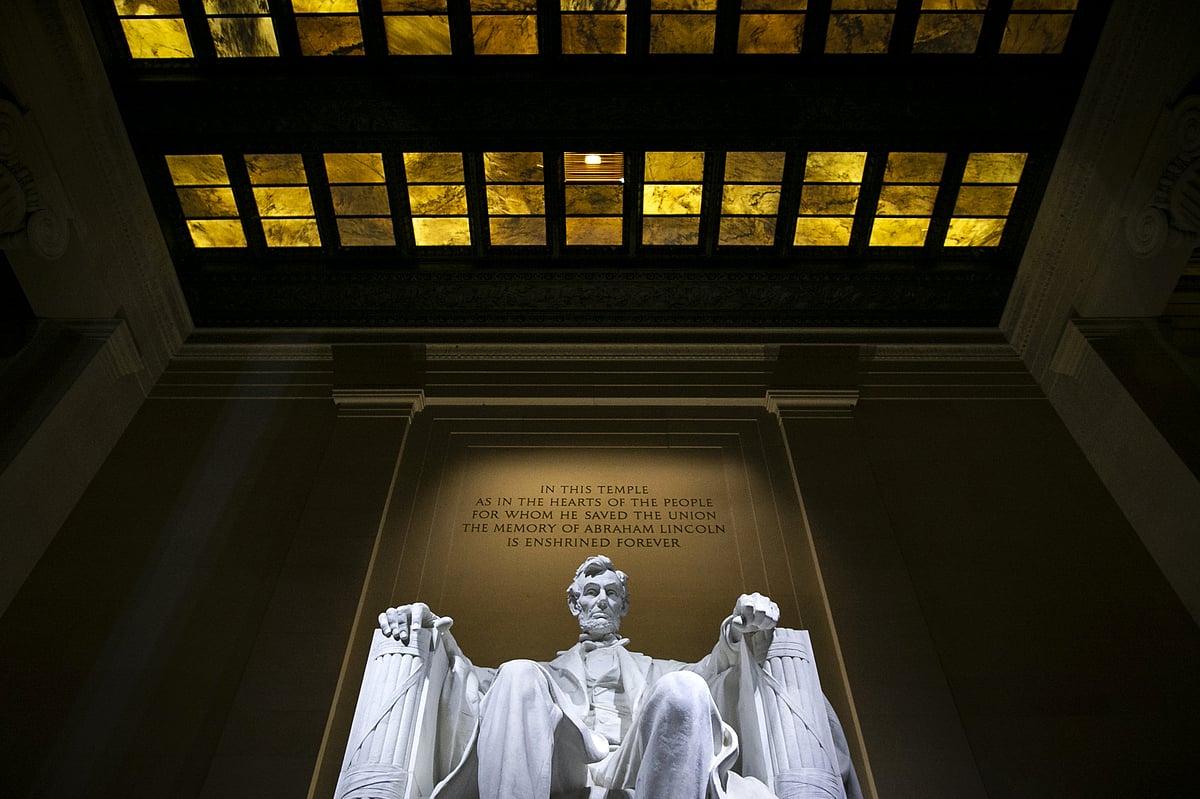 The Lincoln Memorial stands at night during preparations ahead of the Fourth of July Celebration. (Photographer: Al Drago/Bloomberg) 