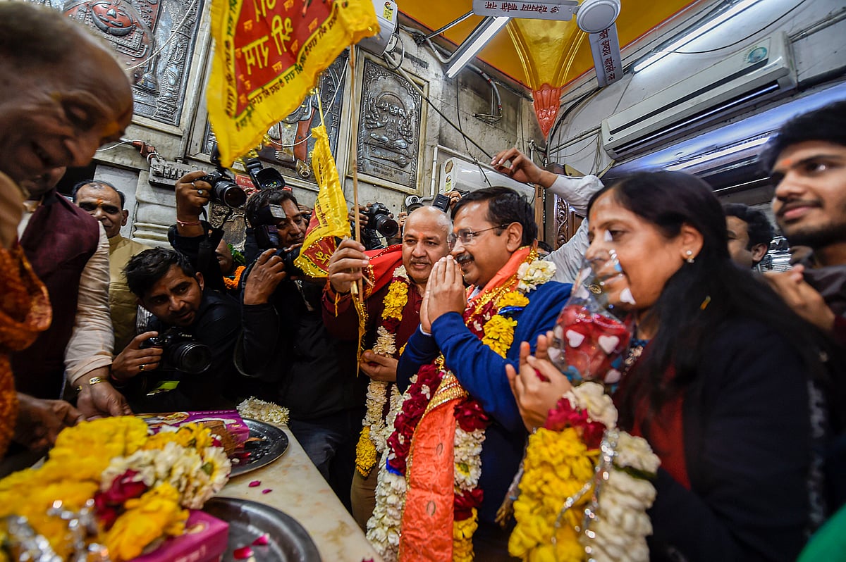 Arvind Kejriwal offers prayers at the Hanuman Mandir at Connaught Place in New Delhi, on Feb. 11, 2020. (Photographer: Kamal Singh/PTI)