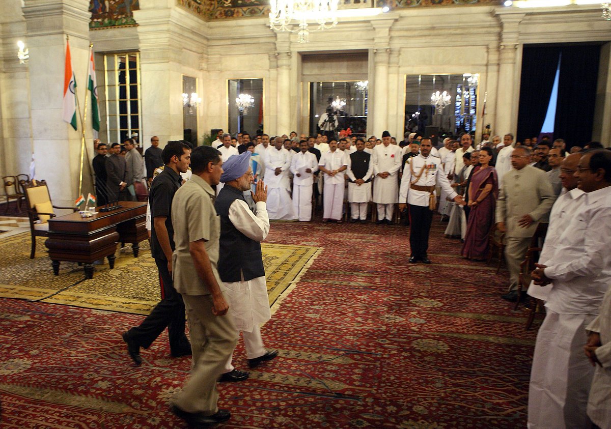Prime Minister Manmohan Singh arrives for the swearing in ceremony at Rashtrapati Bhavan, in New Delhi, on May 28, 2009. (Photographer: Pankaj Nangia/Bloomberg News)