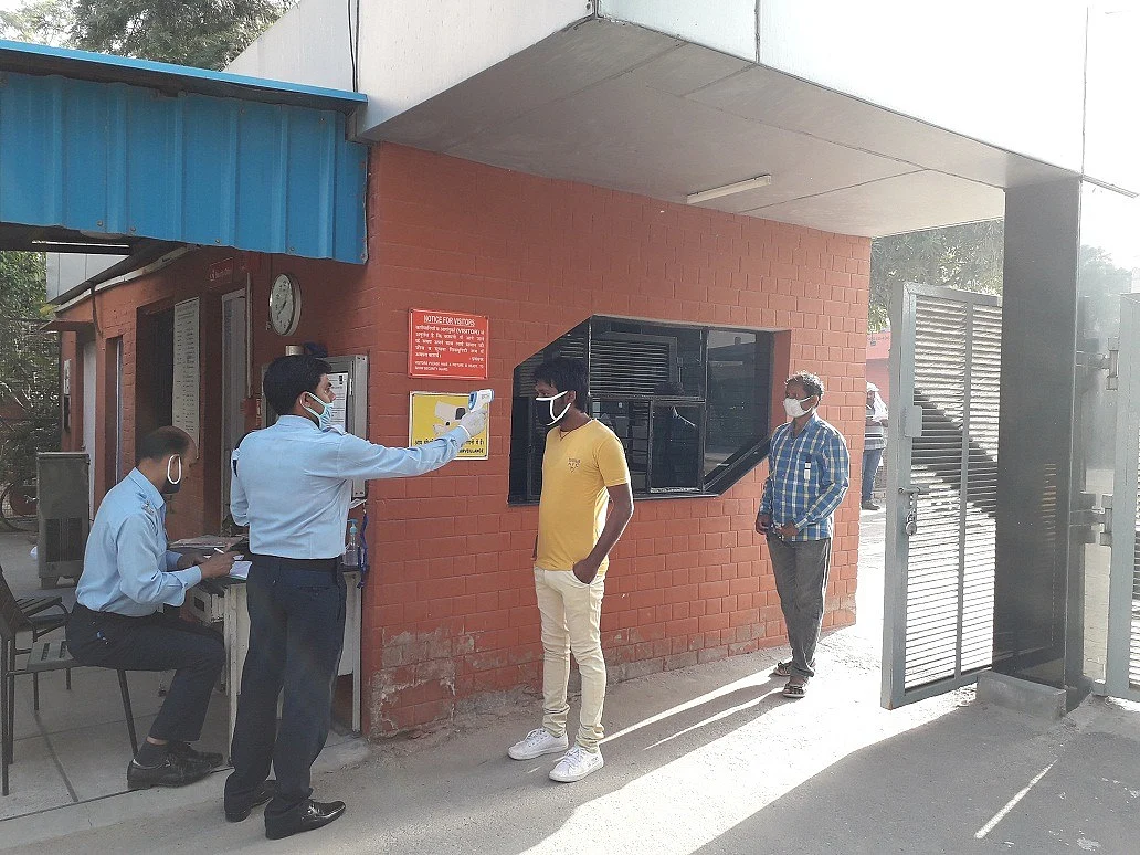 Workers getting screened at Matrix Clothing’s Gurugram, Haryana facility. (Source: Matrix Clothing Pvt.)