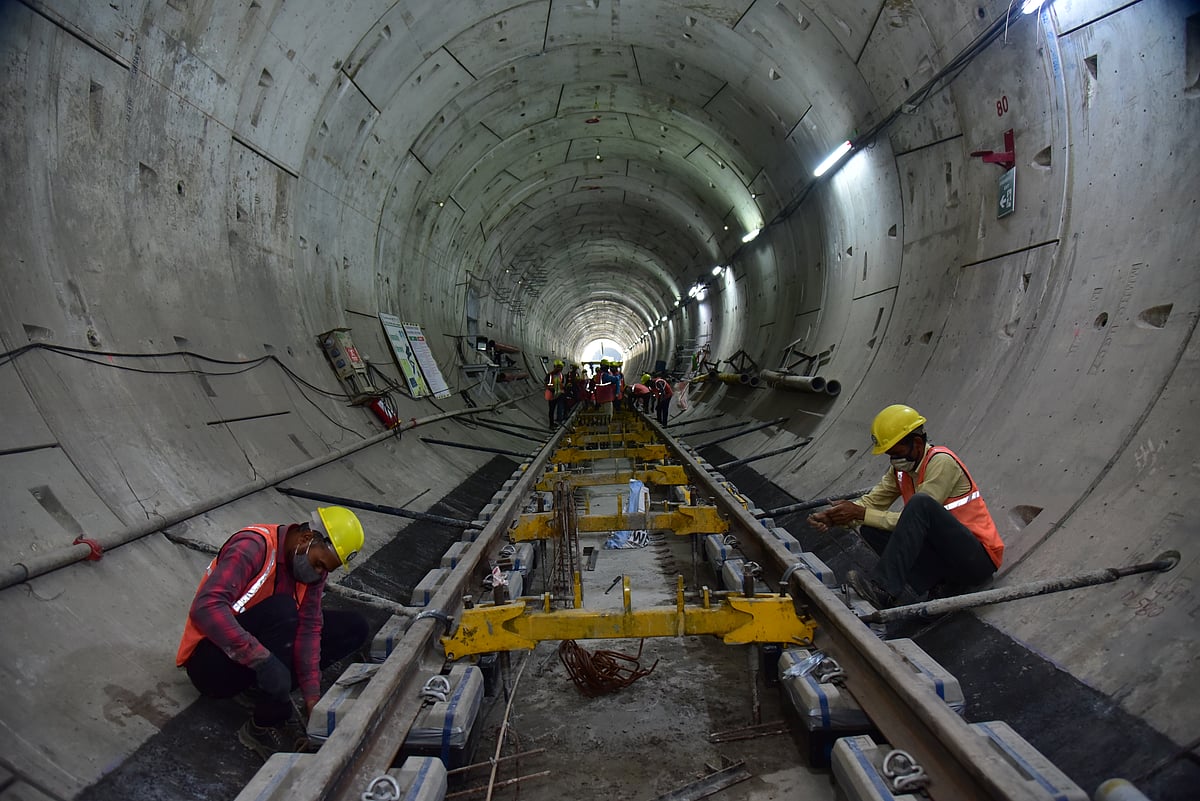Glimpses of track binding work at Marol Naka station. (Image: MMRCL)