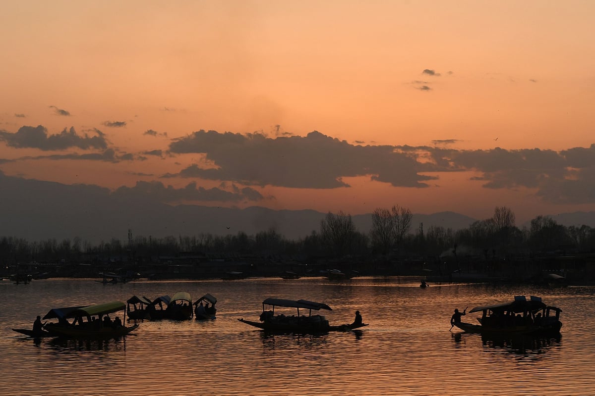 <div class="paragraphs"><p>Boats on Dal Lake in Srinagar, Jammu and Kashmir, India. (Photographer: Anindito Mukherjee/Bloomberg)</p></div>