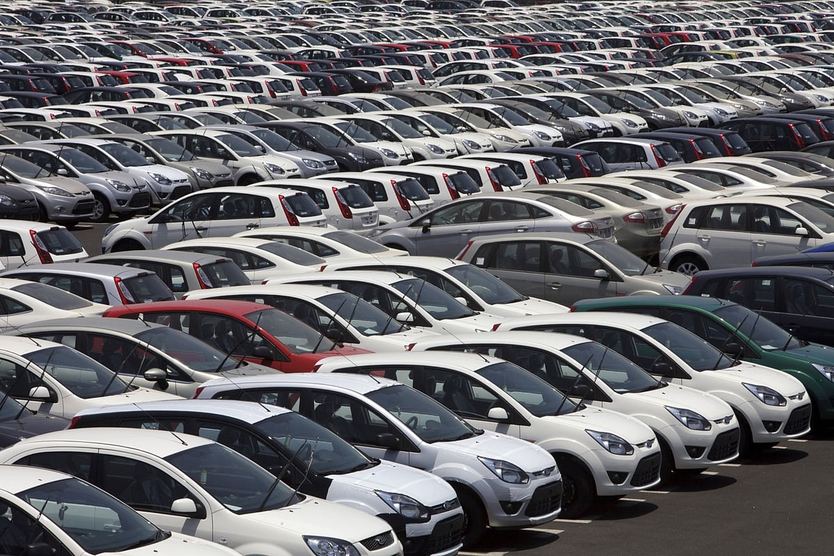 <div class="paragraphs"><p>Ford Motor Co. vehicles are parked at the Ford India Pvt. Maraimalai Nagar factory. [Photographer: Kuni Takahashi/Bloomberg]</p></div>