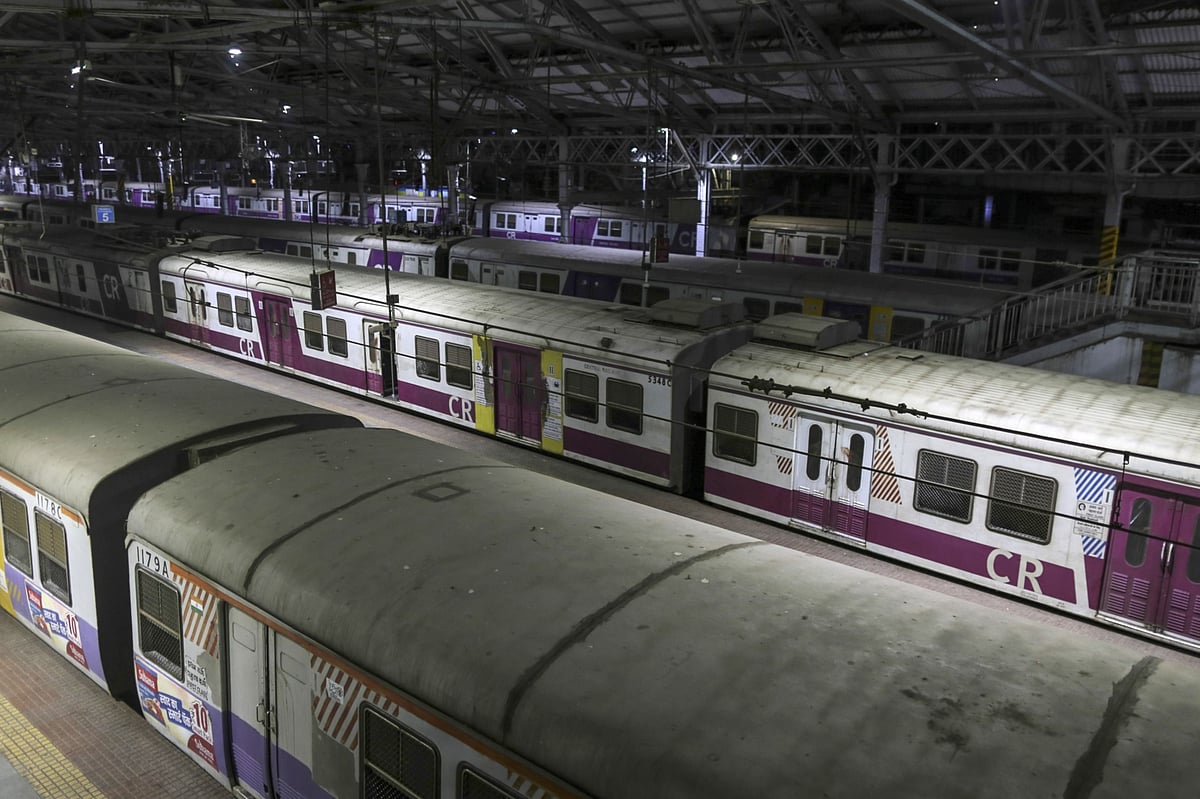 <div class="paragraphs"><p>Idle trains stand on platforms at the CSMT station, during the  lockdown in Mumbai, on March 25, 2020. (Photographer: Dhiraj Singh/Bloomberg)</p></div>