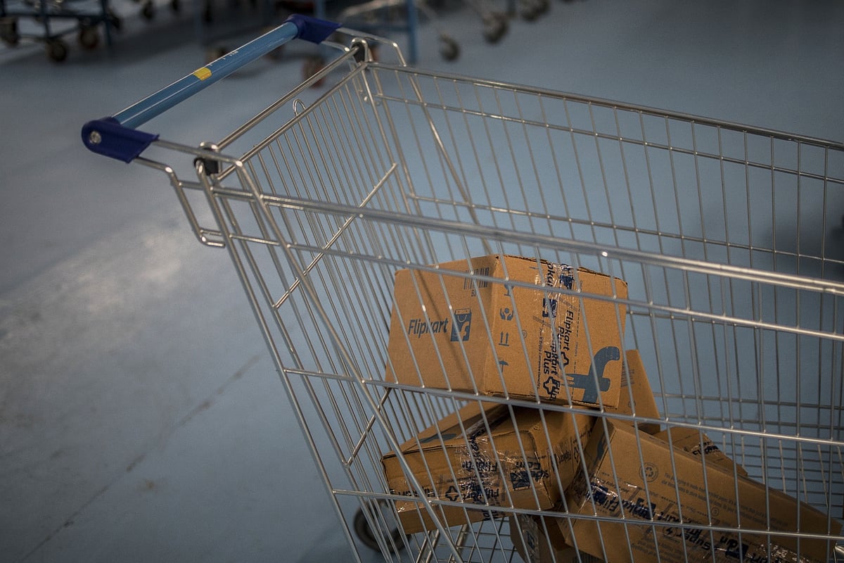 <div class="paragraphs"><p>Packages in a cart at a Flipkart Internet Pvt. warehouse. [Photographer: Anindito Mukherjee/Bloomberg]</p></div>
