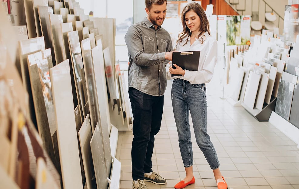 <div class="paragraphs"><p>A couple choosing tiles in a store. (Source: freepik)</p></div>
