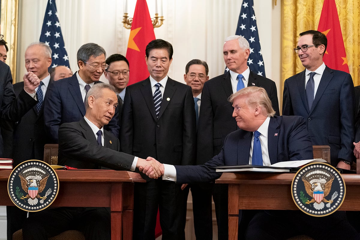 <div class="paragraphs"><p>U.S. President Donald Trump and Chinese Vice Premier Liu He sign the U.S. China Phase One Trade Agreement in Washington, D.C., on Jan. 15, 2020. (Photograph: White House)</p></div>