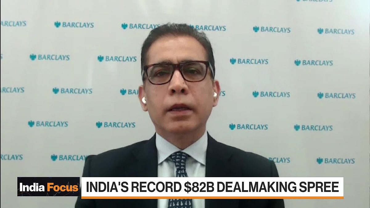Barclays Bank India MD and Head of Investment Banking Pramod Kumar explains how India became the hottest M&A market in the world, bucking a global slowdown in deals. He speaks to Rishaad Salamat and Haslinda Amin on “Bloomberg Markets Asia”.Source: Bloomberg