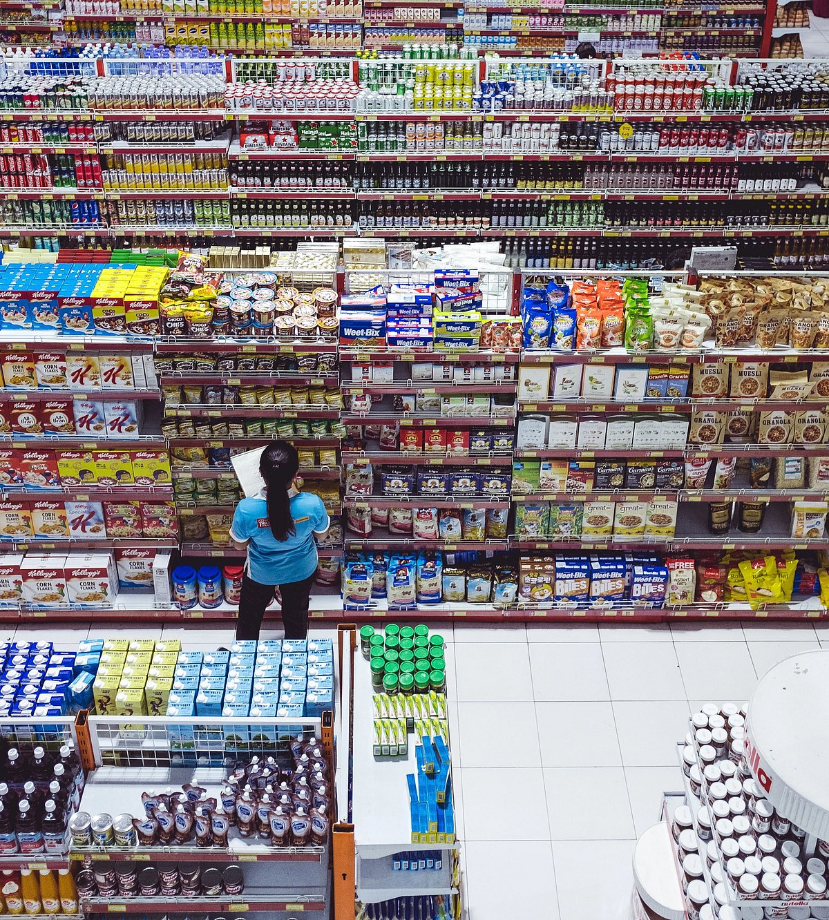 <div class="paragraphs"><p>A lady shopping at a supermarket. (Photo: Bernard Hermant/Unsplash)</p></div>