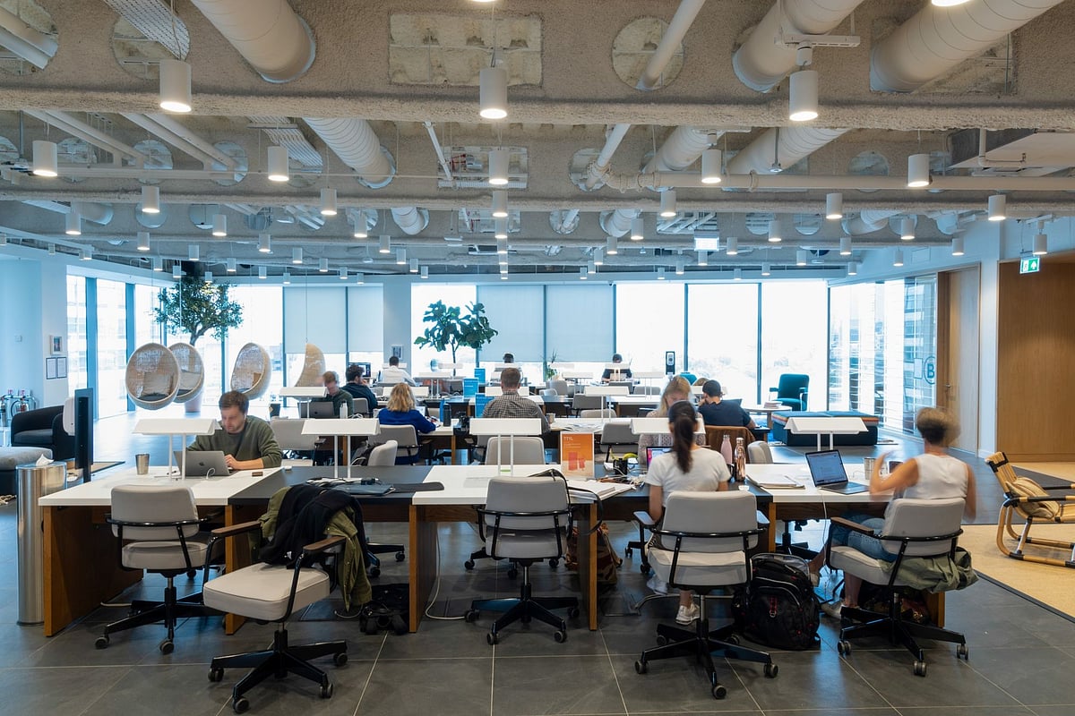 <div class="paragraphs"><p>Greg Abel is replacing Warren Buffett.&nbsp; (Source: Unsplash)</p></div>