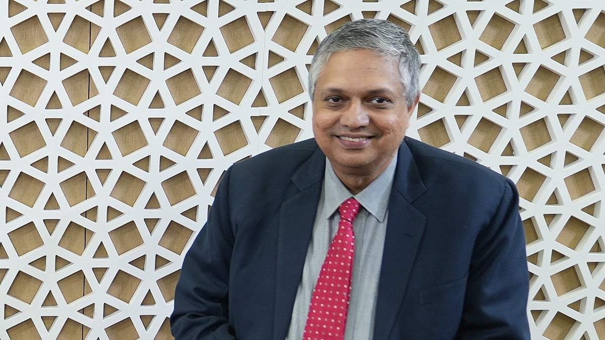 <div class="paragraphs"><p>Sankaran Naren said  the valuations of companies in these funds are ‘absurd’ and investors should consider redeeming their investments soon.&nbsp;<br> (Photographer: Vijay Sartape/NDTV Profit)</p></div>