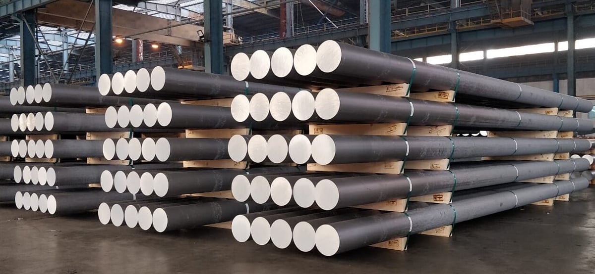 <div class="paragraphs"><p>Aluminum billets sit stacked in the cast house unit of a aluminium smelter in the cast house unit of the Vedanta Ltd. (Source: Company website)</p></div>