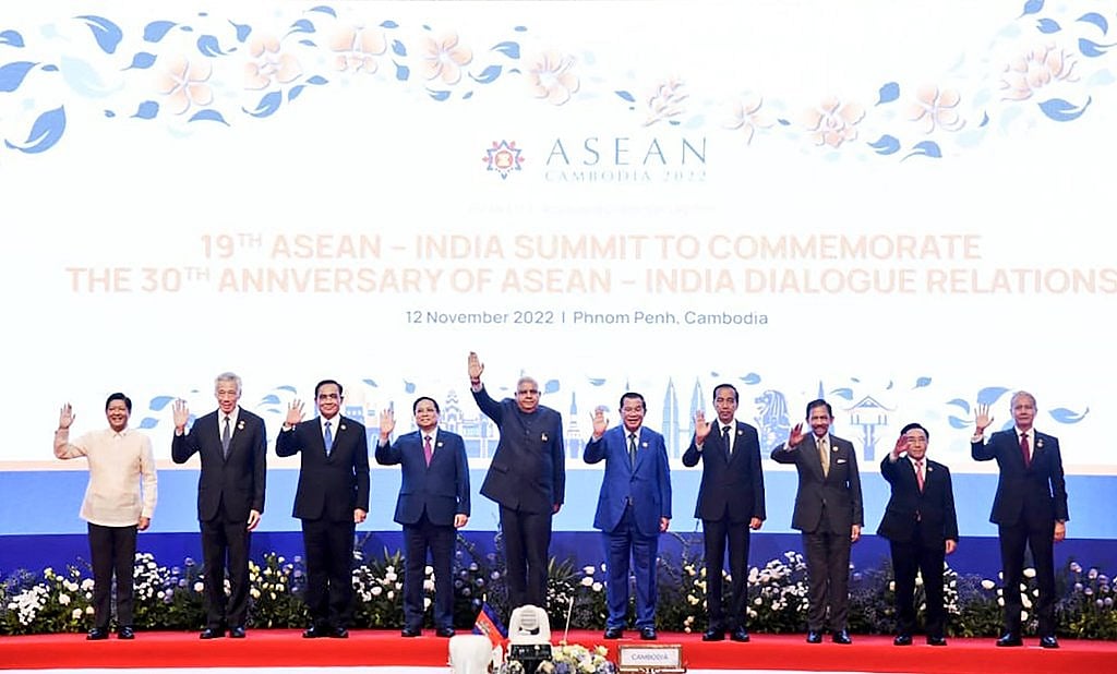 <div class="paragraphs"><p>Hon'ble Vice President, Shri Jagdeep Dhankhar with the leaders of ASEAN member states at the 19th ASEAN-India Summit in Phnom Penh. (Source:&nbsp;Jagdeep Dhankhar Vice-President of India/Twitter) </p><p></p></div>
