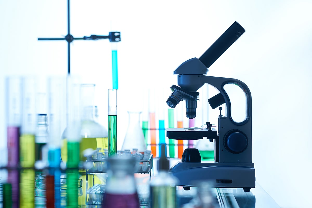 <div class="paragraphs"><p>Chemicals solutions in test tube sit inside a R&amp;D lab. (Source: freepik)</p></div>