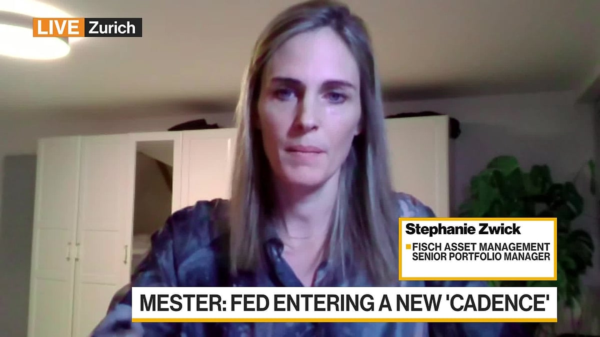 Stephanie Zwick, Senior Portfolio Manager at Fisch Asset Management, says the Federal Reserve will pause after hiking rates in December and fixed income investors should focus on US and Euro investment grade corporates. She speaks to Bloomberg’s Manus Cranny and Tom Mackenzie on “Bloomberg Daybreak: Europe”Bloomberg TV
