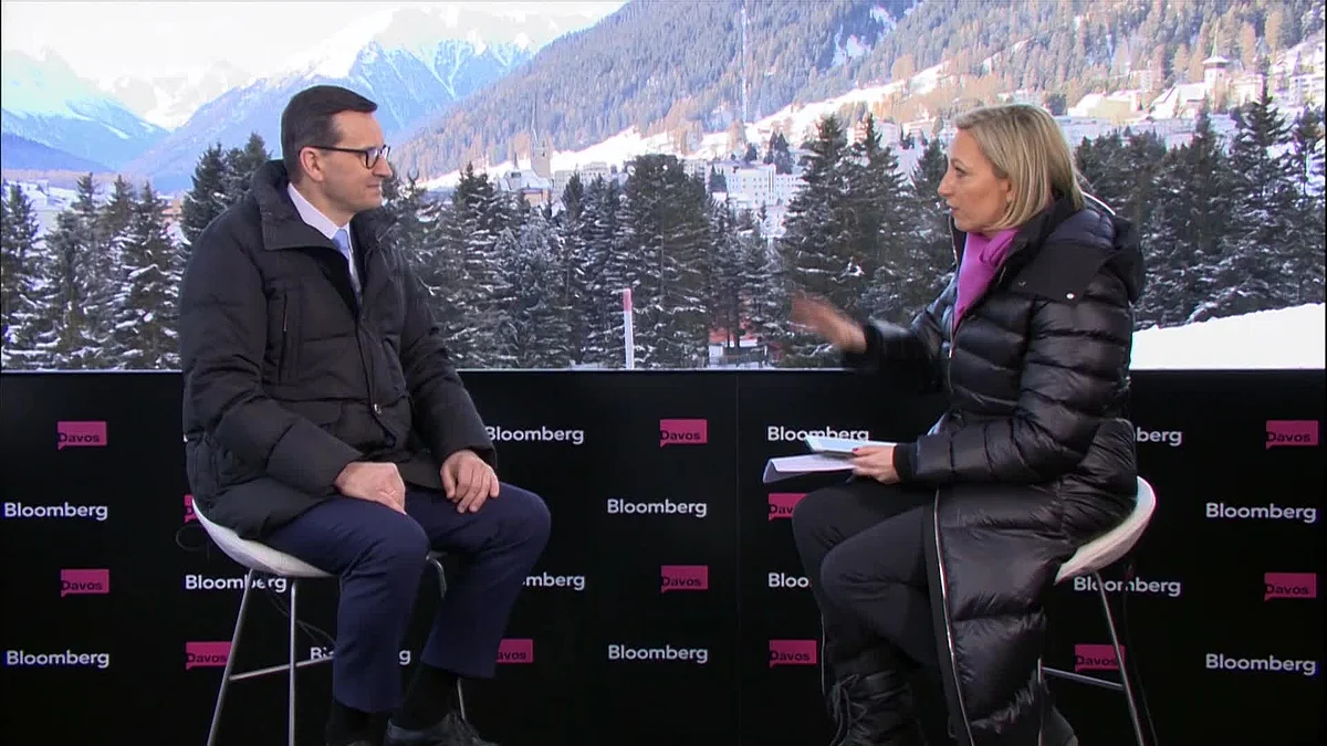 WATCH: Poland’s Mateusz Morawiecki expects European allies to send as many as 100 battle tanks to support Ukraine.Source: Bloomberg