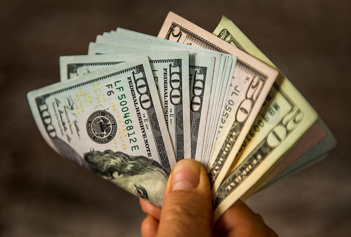 Holding Cash Will Be a Winning Strategy in 2023, Investors Say