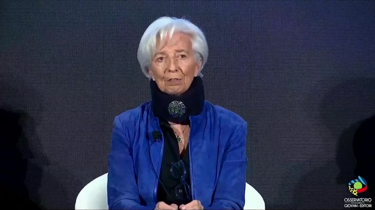 WATCH: ECB President Christine Lagarde says underlying inflation remains “significantly too high” during remarks before students in Florence, Italy.Source: Bloomberg