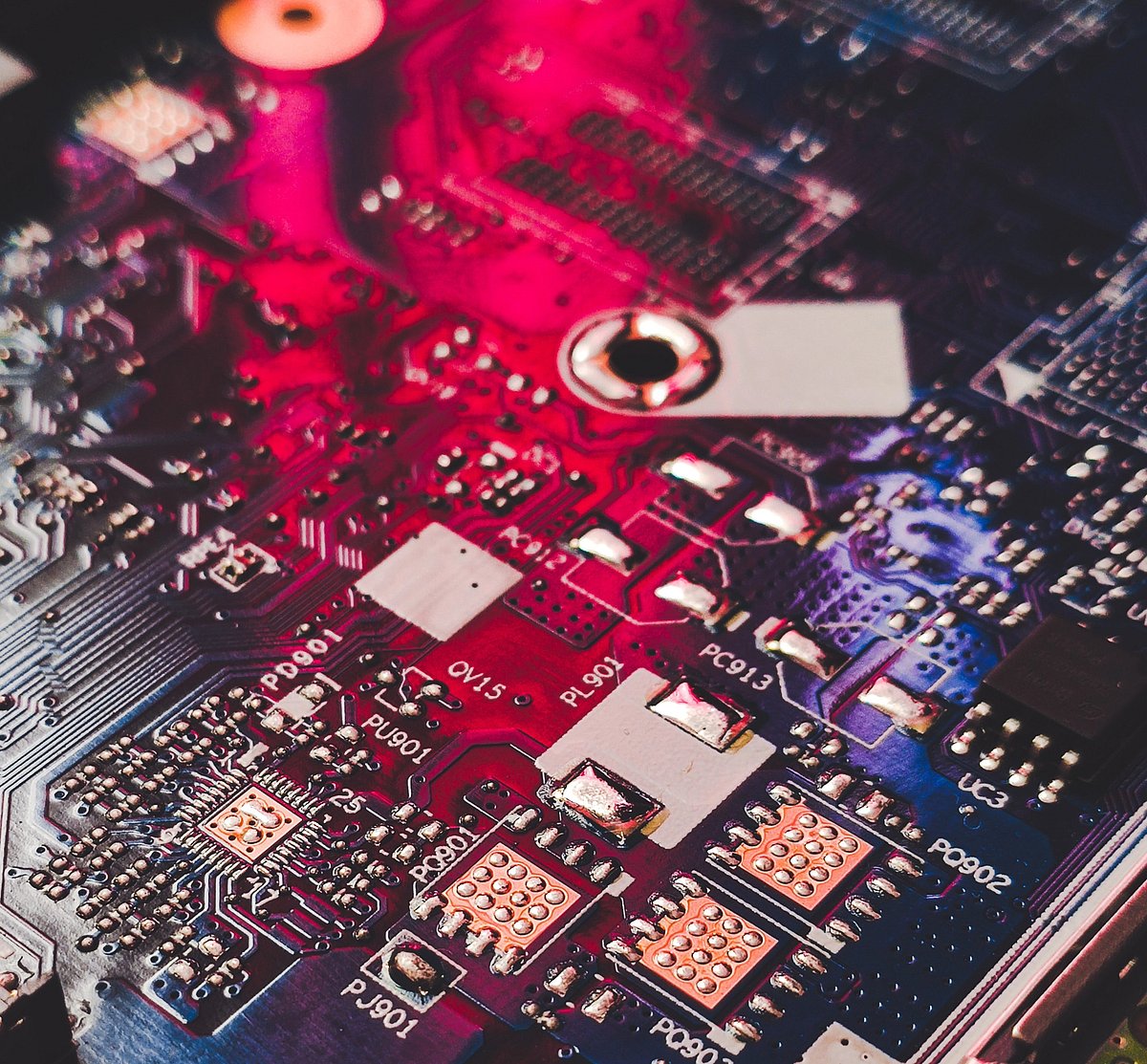 <div class="paragraphs"><p>Mr. Pankaj, Chairman ICEA categorically denied the likelihood of China dumping finished electronics products in India, except for some IT hardware categories like laptops and tablets. (Photo Source: Dhruvansh Soni/ Unsplash)</p></div>