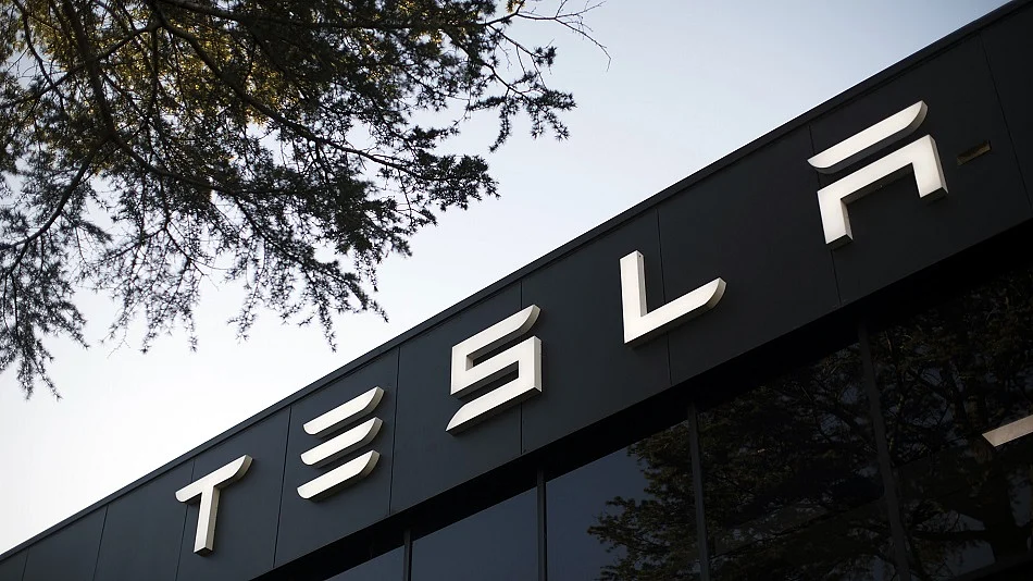 WATCH: Tesla Inc. set a worldwide sales record in the first quarter after it cut prices. Emma O’Brien reports.Source: Bloomberg