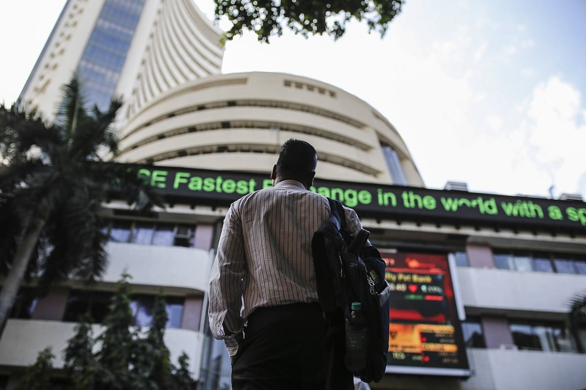 Funds Circling India Debt Risk Being Tripped Up By Red Tape