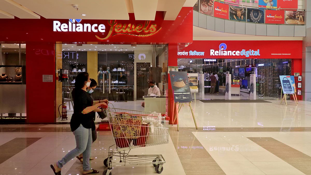 <div class="paragraphs"><p>File photo of Reliance Retail store in Mumbai. (Photo: Niharika Kulkarni/Reuters)</p></div>