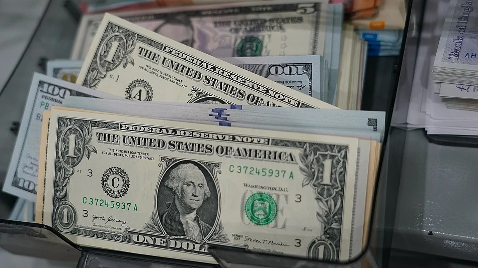 WATCH: The dollar is weakening as rates near a peak and the Fed’s tightening takes a toll on economy. David Finnerty reports.Source: Bloomberg