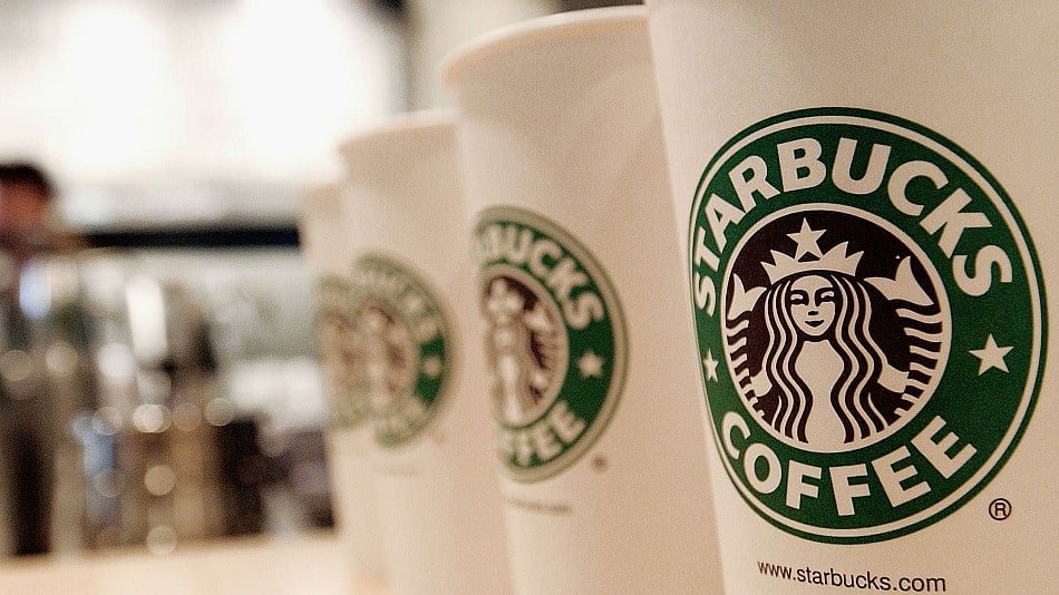 WATCH Starbucks comparable sales rose 10% in three months through July 2 from the prior year, trailing the average estimate of analysts polled by Bloomberg. Michael Halen has more.Source: Bloomberg