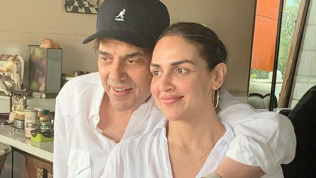 <div class="paragraphs"><p>Dharmendra has been in and out of South Mumbai's Breach Candy hospital for several days. (Photo: Esha Deol/Instagram)</p></div>