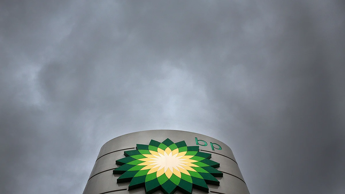 WATCH: BP will pause all shipments through the Red Sea following an escalation in attacks on merchant vessels by militants. Annmarie Hordern reports.Source: Bloomberg
