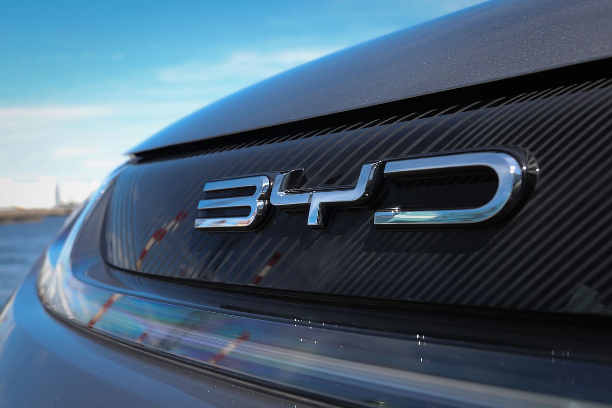 Chinese Carmaker Overtakes Tesla As World's Most Popular EV Maker - Vimarsana News