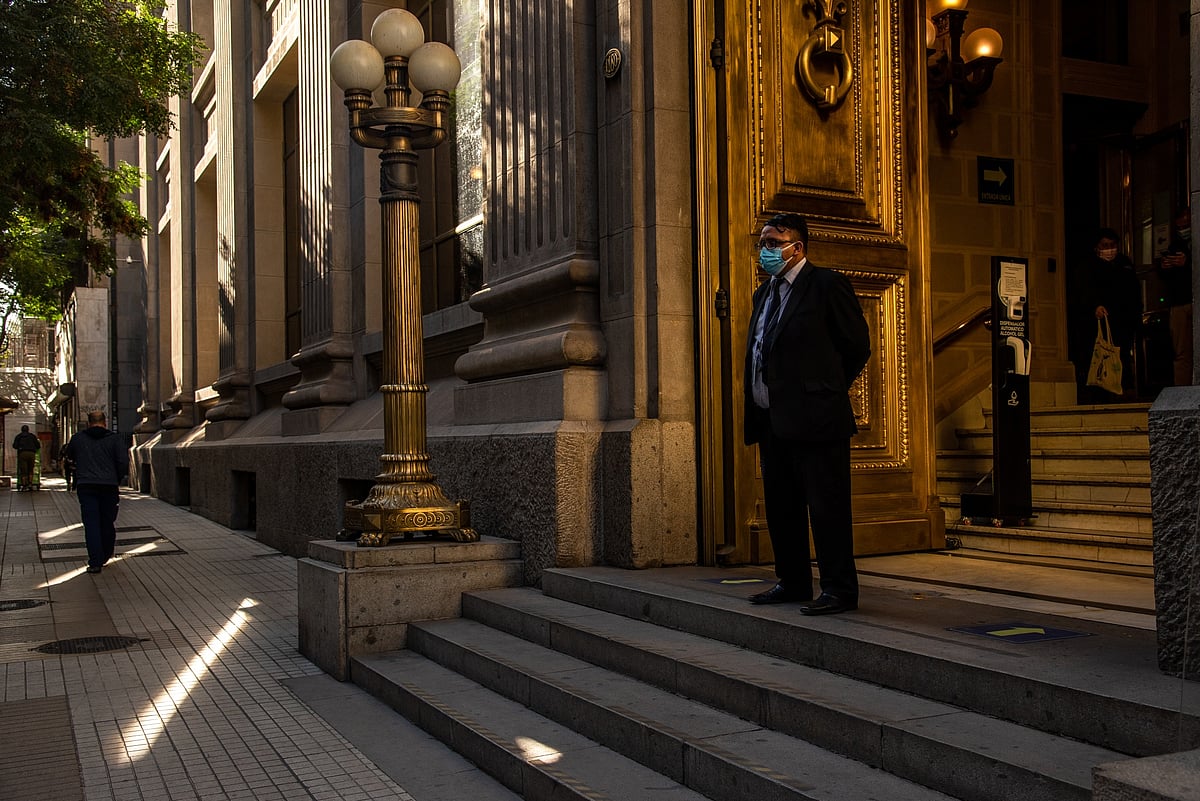 The Central Bank of Chile in Santiago, Chile.Photographer: Cristobal Olivares/Bloomberg