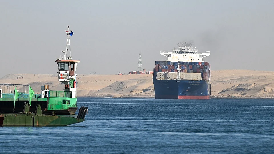 Houthi militants in Yemen launched two anti-ship ballistic missiles at an American-owned commercial vessel the same day President Biden acknowledged US airstrikes have not halted the Red Sea attacks.Source: Bloomberg