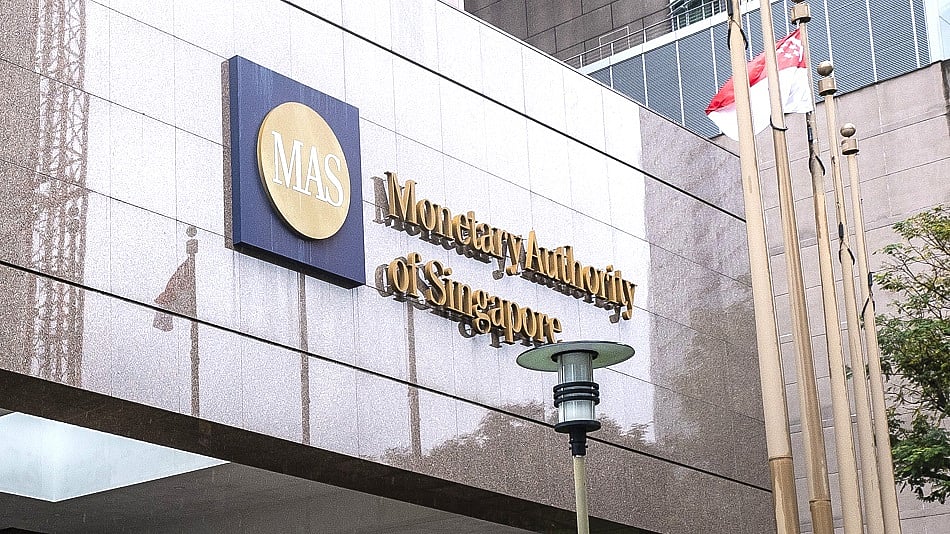 WATCH: The Monetary Authority of Singapore has kept its policy settings unchanged for a third straight time. Avril Hong reports.Source: Bloomberg