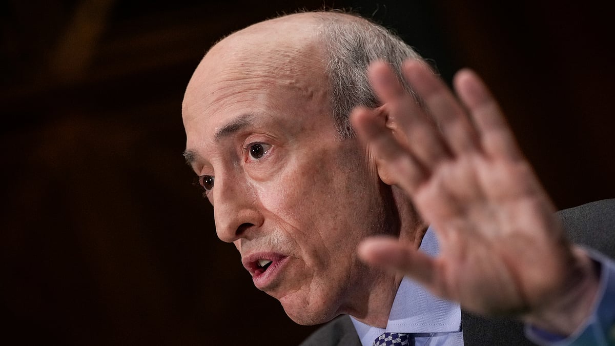 Bloomberg’s Ben Bain, Wendy Benjaminson, and Dan Flatley discuss the SEC saying it has not yet granted approval of spot-Bitcoin ETFs, despite a post on X that appeared from the regulator’s official account. Source: Bloomberg