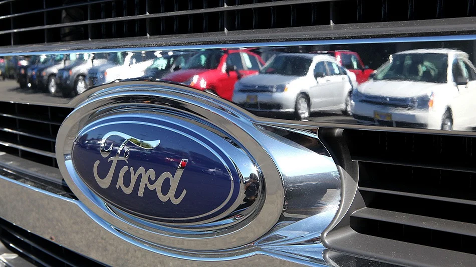 Ford Motor Co. posted fourth-quarter results that soundly beat expectations and forecast higher profits in 2024. Ed Ludlow has more.Source: Bloomberg