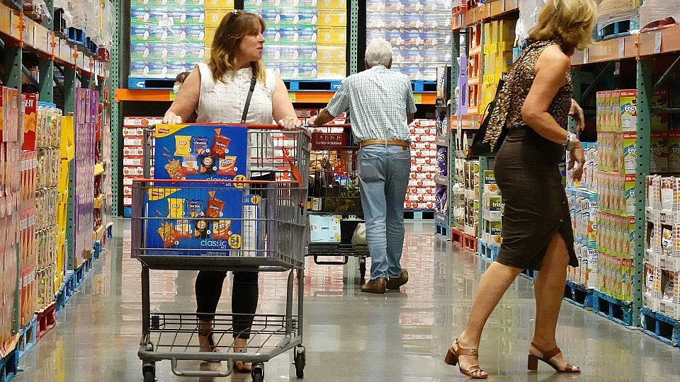 WATCH: US consumer sentiment increases for a third straight month.Source: Bloomberg