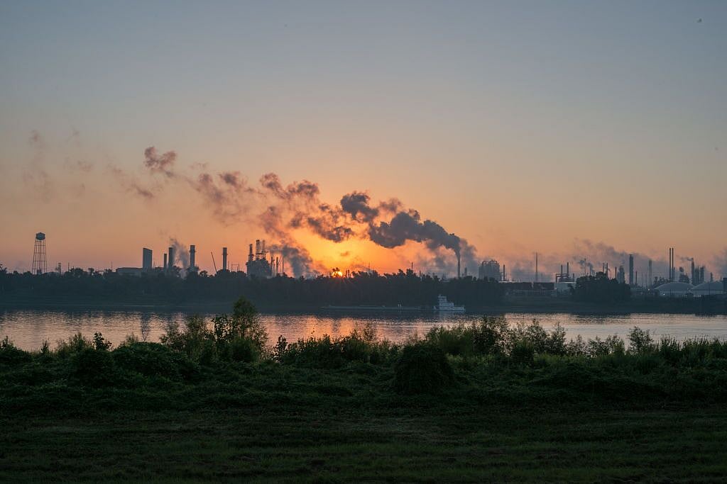 <div class="paragraphs"><p>In a recent exchange filing, Laxmi Organic said there is “no discharge of hazardous effluents into the environment” from its Lote facility. (Source: Pexels/Representational)</p></div>