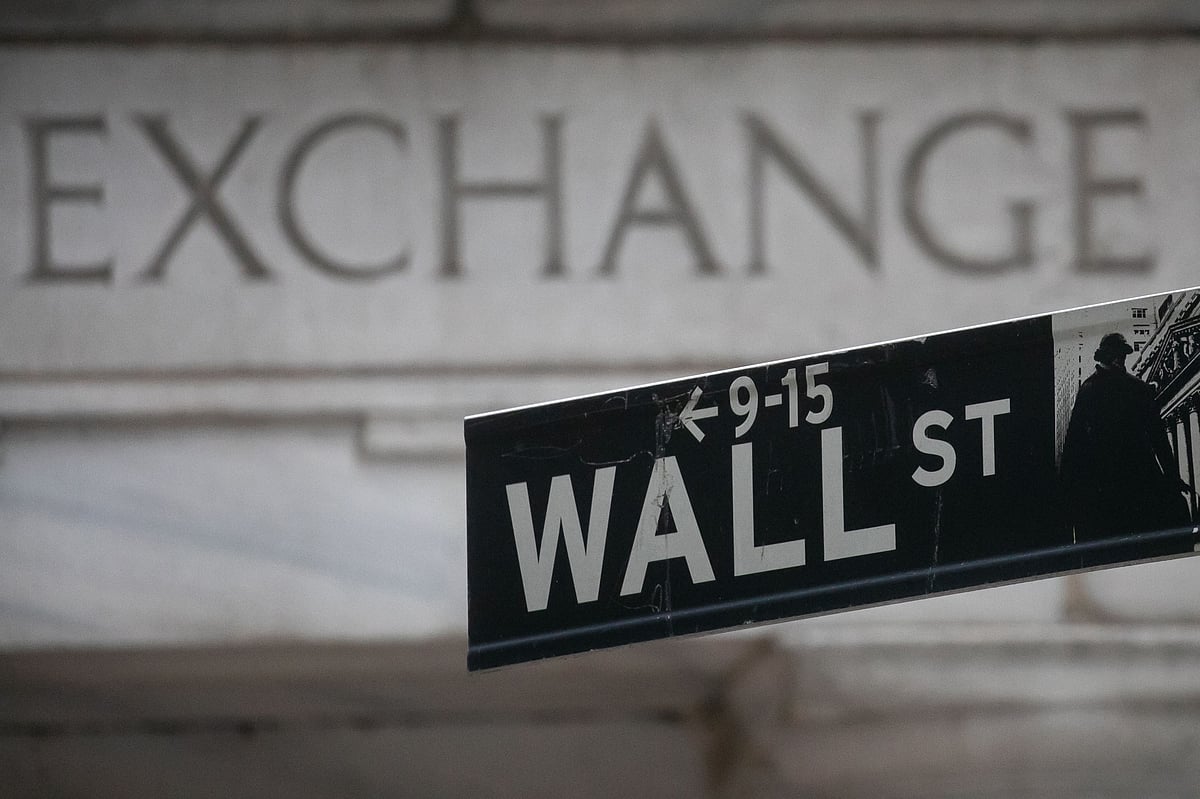 Stocks waver at end of banner quarterPhotographer: Michael Nagle/Bloomberg
