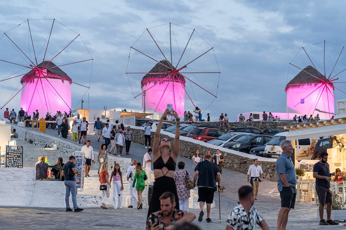 Tourists in Mykonos, Greece.Photographer: Nick Paleologos/Bloomberg