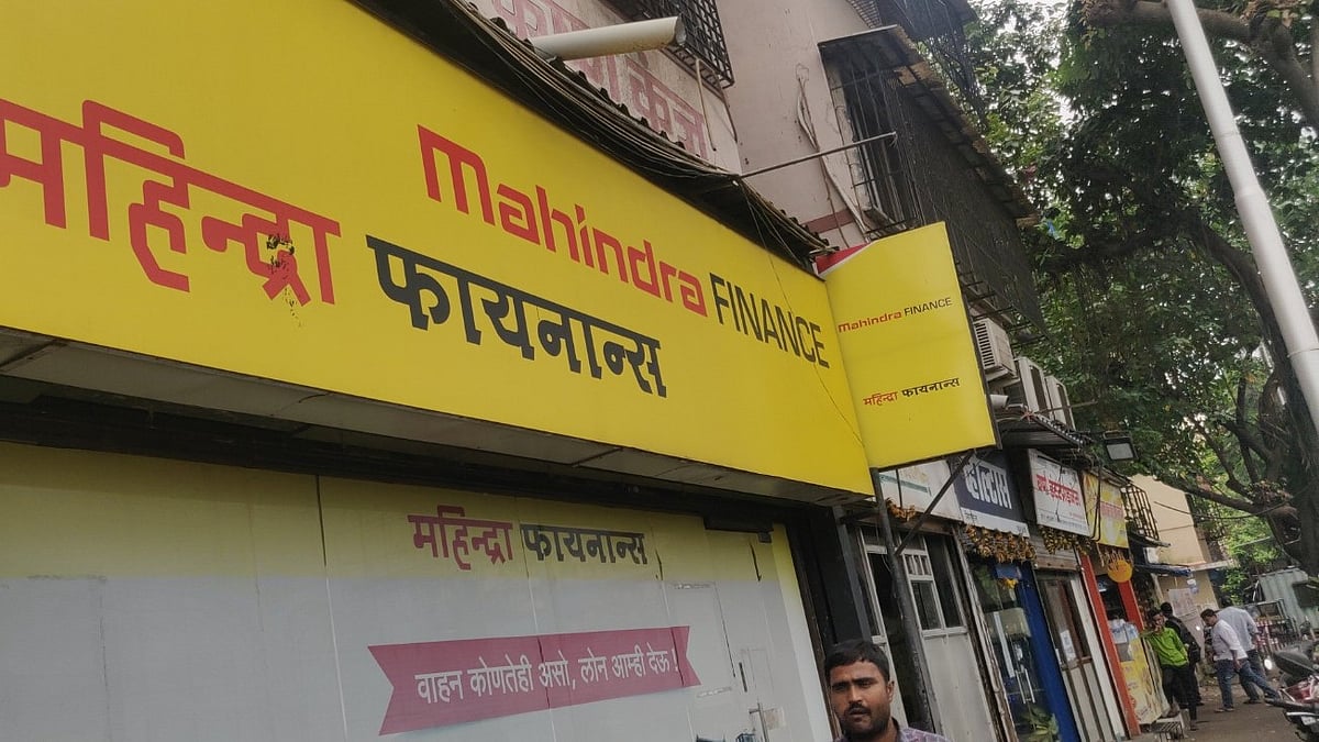 <div class="paragraphs"><p>Close view of Mahindra Finance signage. (Photo: Usha Kunji/NDTV Profit)</p></div>