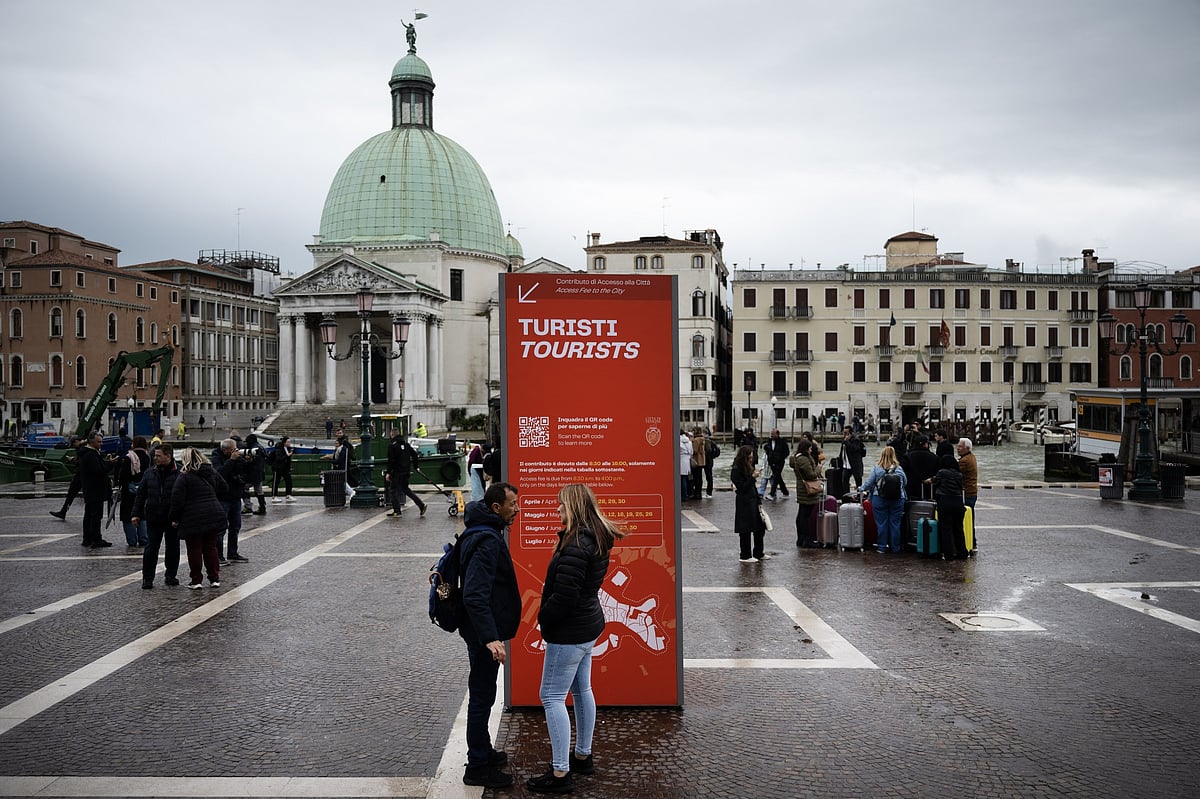 Venice Introduces Daily Fee For Visitors To Combat Overtourism