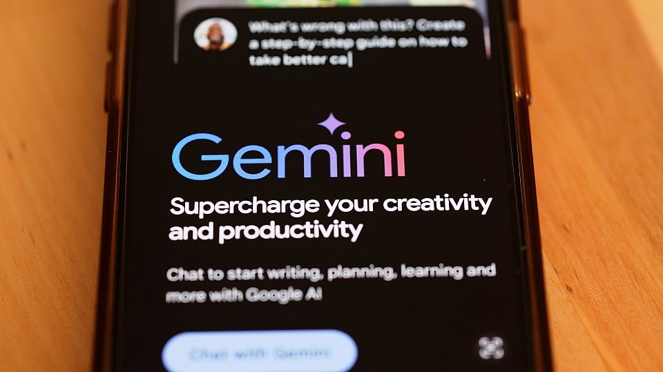 WATCH: Google is weighing charging users for new “premium” features run by artificial intelligence, according to a report by the Financial Times. Alex Webb reports.Source: Bloomberg