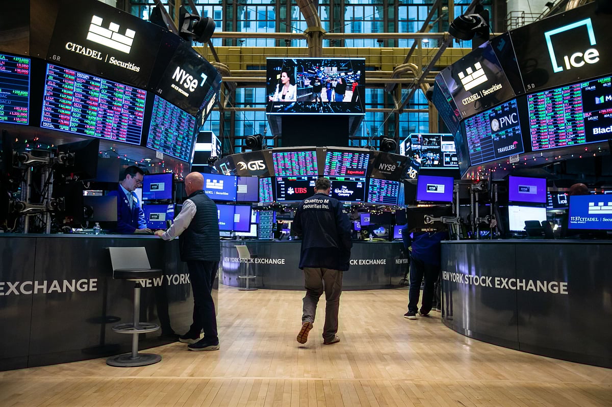 Wall Street hit by hawkish bets.Photographer: Michael Nagle/Bloomberg