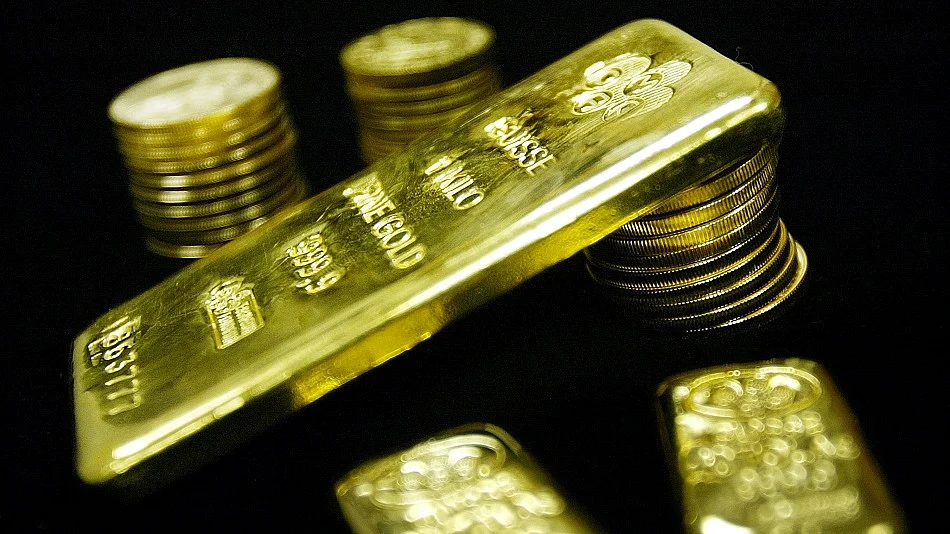 WATCH: Gold surged to a record Monday, jumping as much as 1.4% to hit $2,450.07 an ounce in Asia, surpassing a previous intraday high reached in April. Martin Ritchie reports.Source: Bloomberg